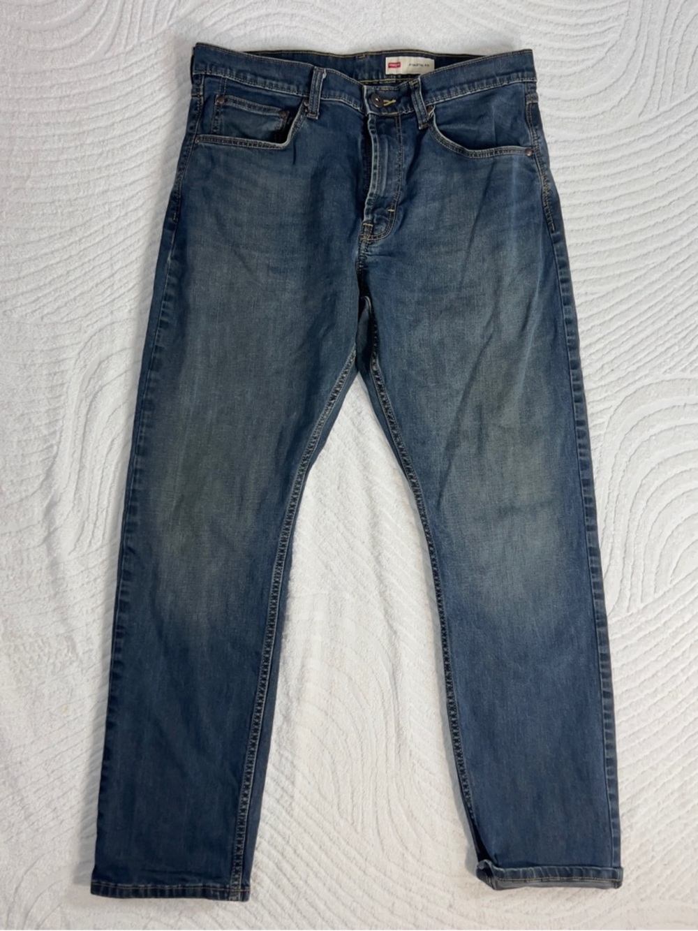 Wrangler Men's Faded Blue Straight Jeans 33x30